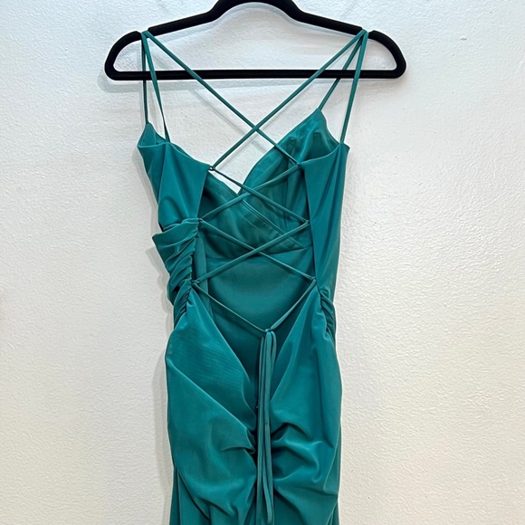 La Femme 28541 V-Neck Lace-Up Back Ruched Net Jersey Gown - Picture 7 of 12